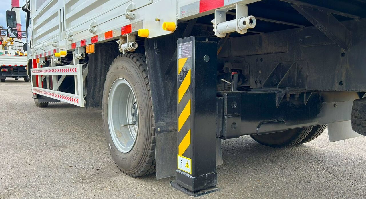 Новый Грузовик бортовой/ Платформа, Автоманипулятор Isuzu Elf (N-series): фото 12 Новый Грузовик бортовой/ Платформа, Автоманипулятор Isuzu Elf (N-series): фото 12