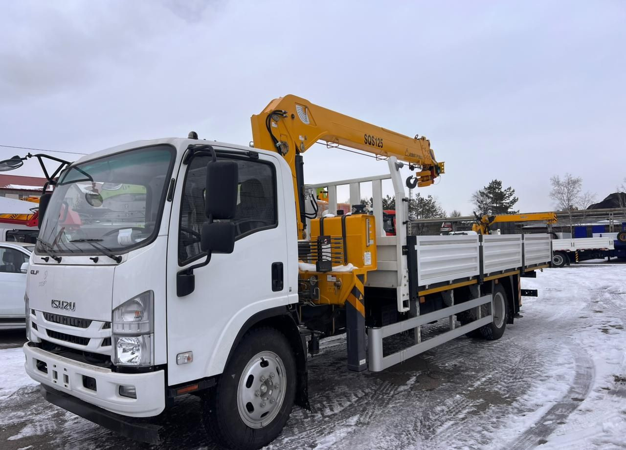 Isuzu Elf (N-series) - Бортовой грузовик/ Платформа, Автоманипулятор: фото 2 Isuzu Elf (N-series) - Бортовой грузовик/ Платформа, Автоманипулятор: фото 2