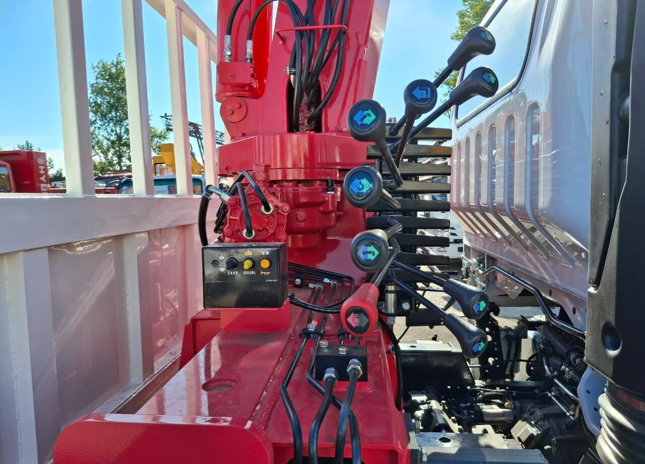 Новый Грузовик бортовой/ Платформа, Автоманипулятор Isuzu Elf (N-series): фото 20 Новый Грузовик бортовой/ Платформа, Автоманипулятор Isuzu Elf (N-series): фото 20