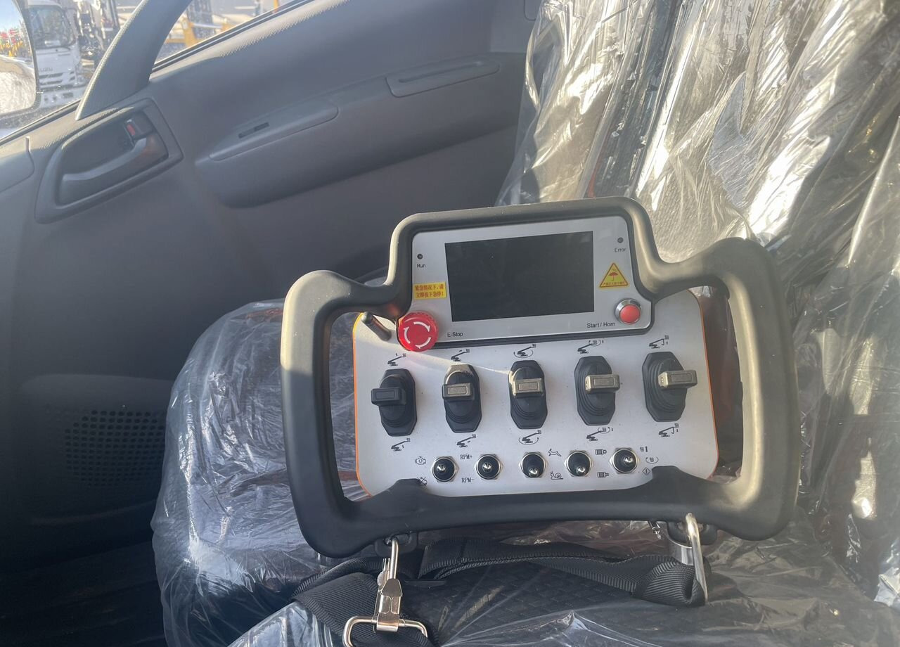 Новый Грузовик с подъемником Isuzu Elf: фото 14 Новый Грузовик с подъемником Isuzu Elf: фото 14