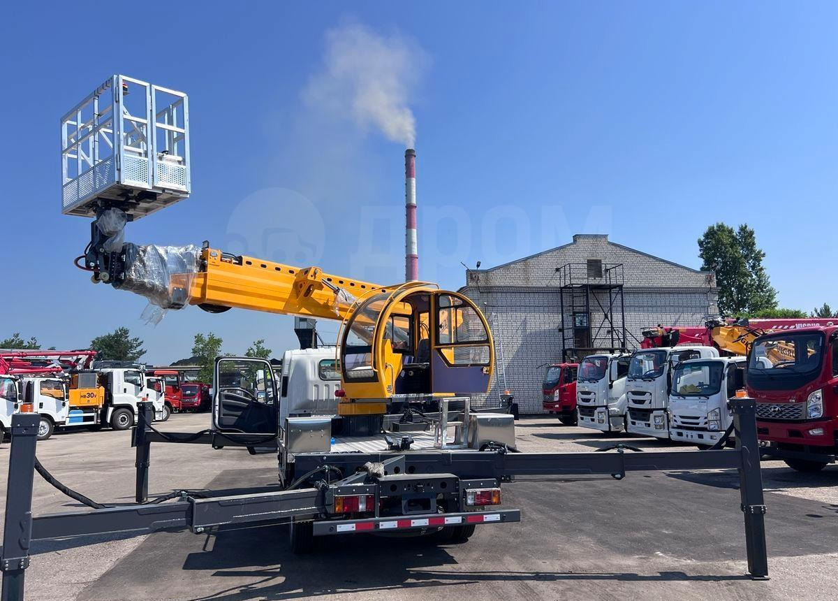 Новый Грузовик с подъемником Isuzu Elf: фото 8