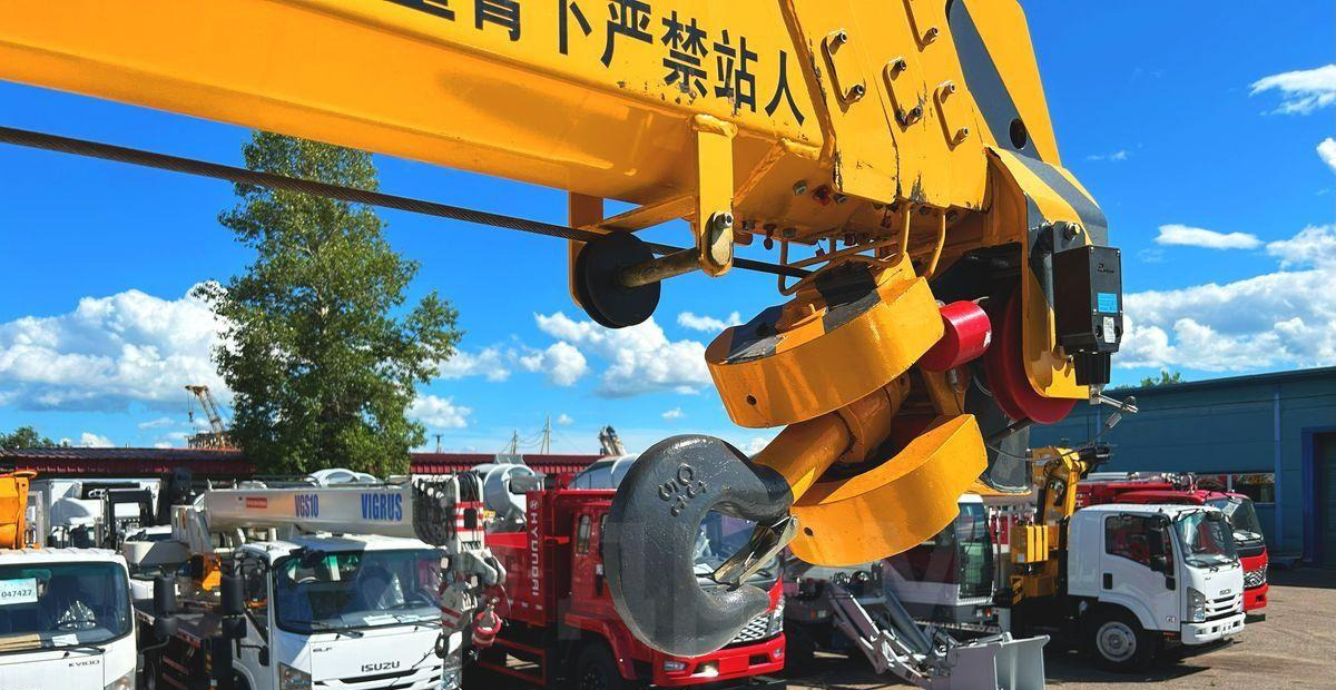 Новый Грузовик бортовой/ Платформа, Автоманипулятор Isuzu Elf: фото 15 Новый Грузовик бортовой/ Платформа, Автоманипулятор Isuzu Elf: фото 15