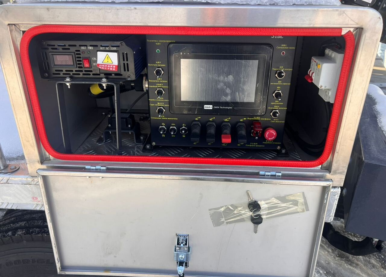 Новый Грузовик с подъемником Isuzu Elf: фото 15 Новый Грузовик с подъемником Isuzu Elf: фото 15