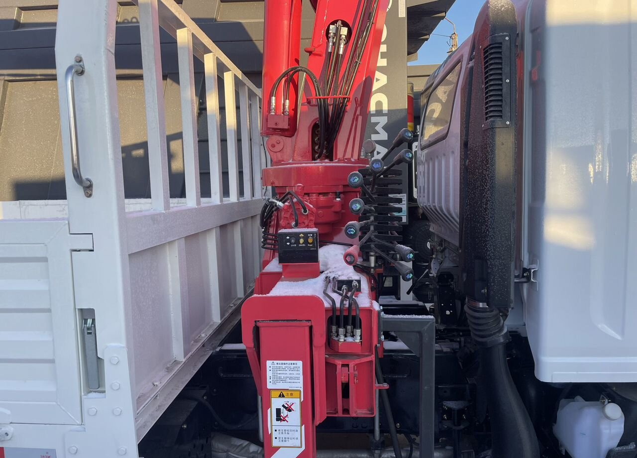 Isuzu Elf - Бортовой грузовик/ Платформа, Автоманипулятор: фото 3 Isuzu Elf - Бортовой грузовик/ Платформа, Автоманипулятор: фото 3