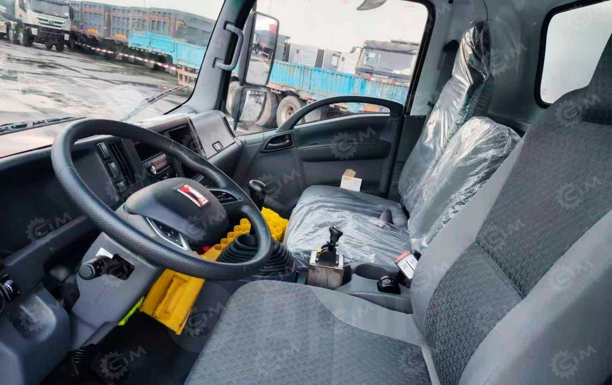 Isuzu Elf - Самосвал: фото 5 Isuzu Elf - Самосвал: фото 5