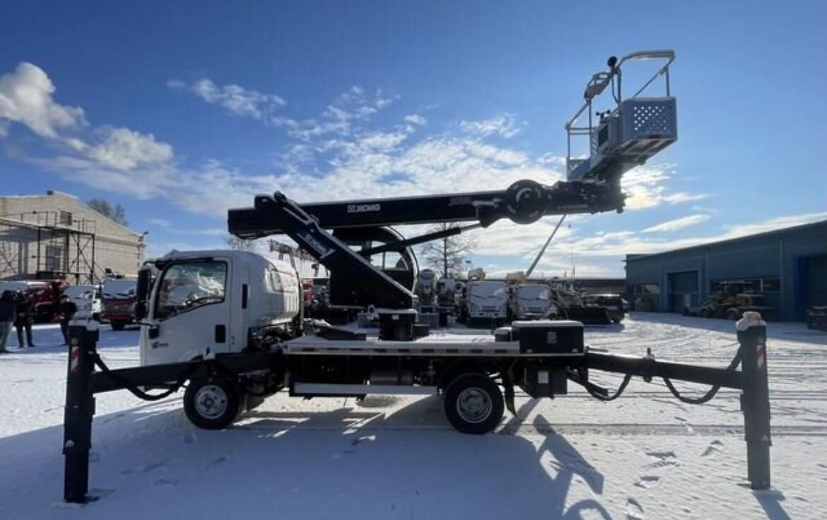 Новый Грузовик с подъемником Isuzu Elf: фото 7 Новый Грузовик с подъемником Isuzu Elf: фото 7