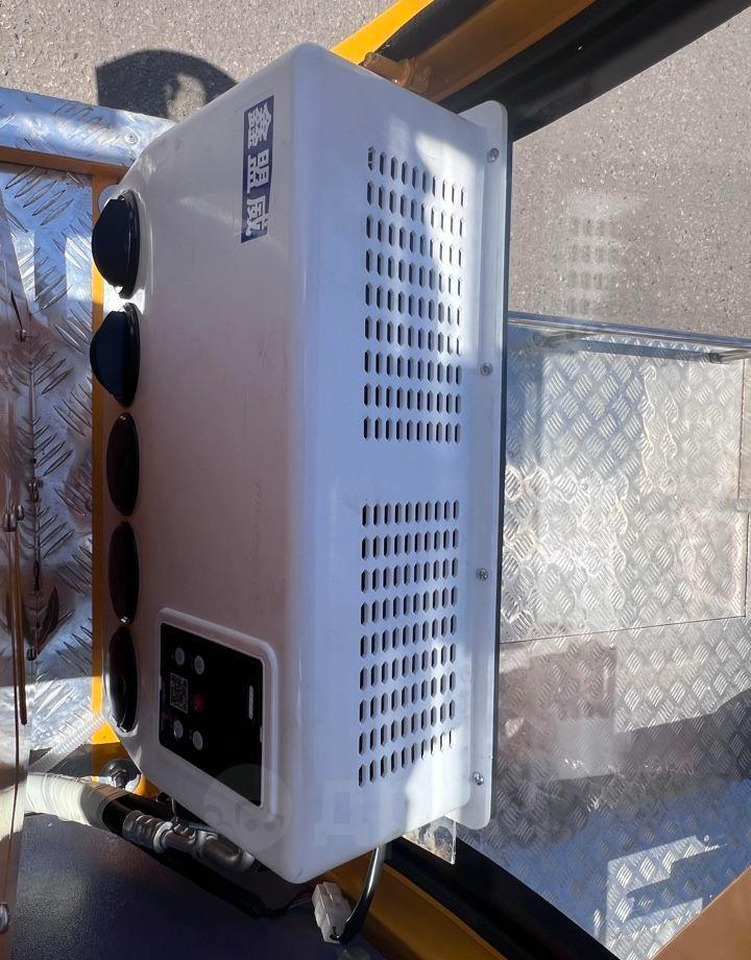 Новый Грузовик с подъемником Isuzu Elf: фото 12