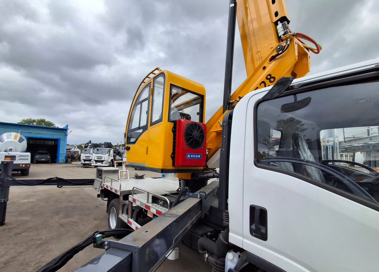 Новый Грузовик с подъемником Isuzu Elf: фото 13