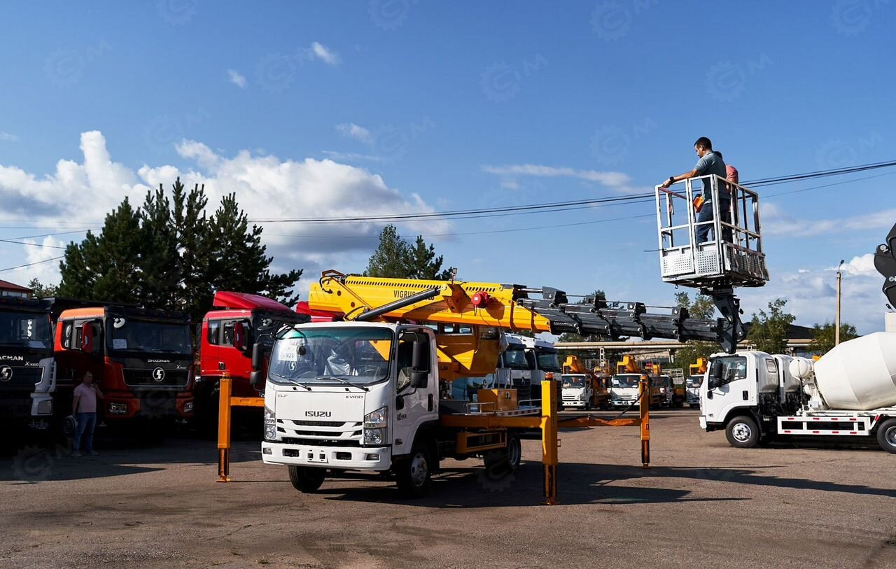 Новый Грузовик с подъемником Isuzu Elf: фото 16
