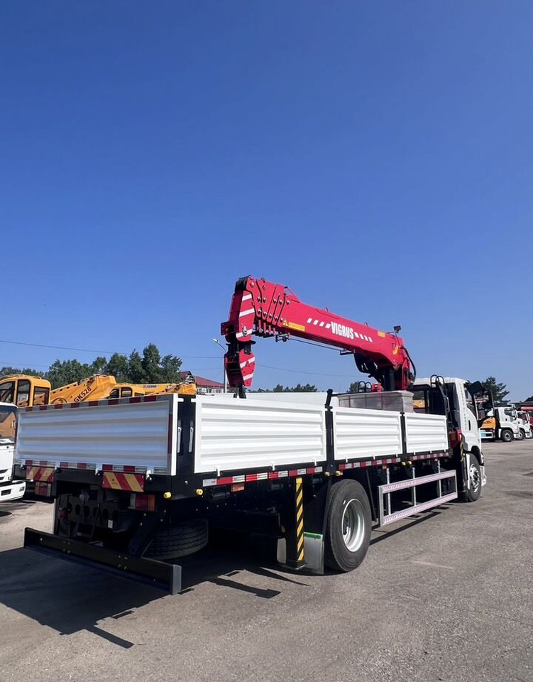 Isuzu Giga (C-series) - Грузовик бортовой/ Платформа, Автоманипулятор: фото 4 Isuzu Giga (C-series) - Грузовик бортовой/ Платформа, Автоманипулятор: фото 4