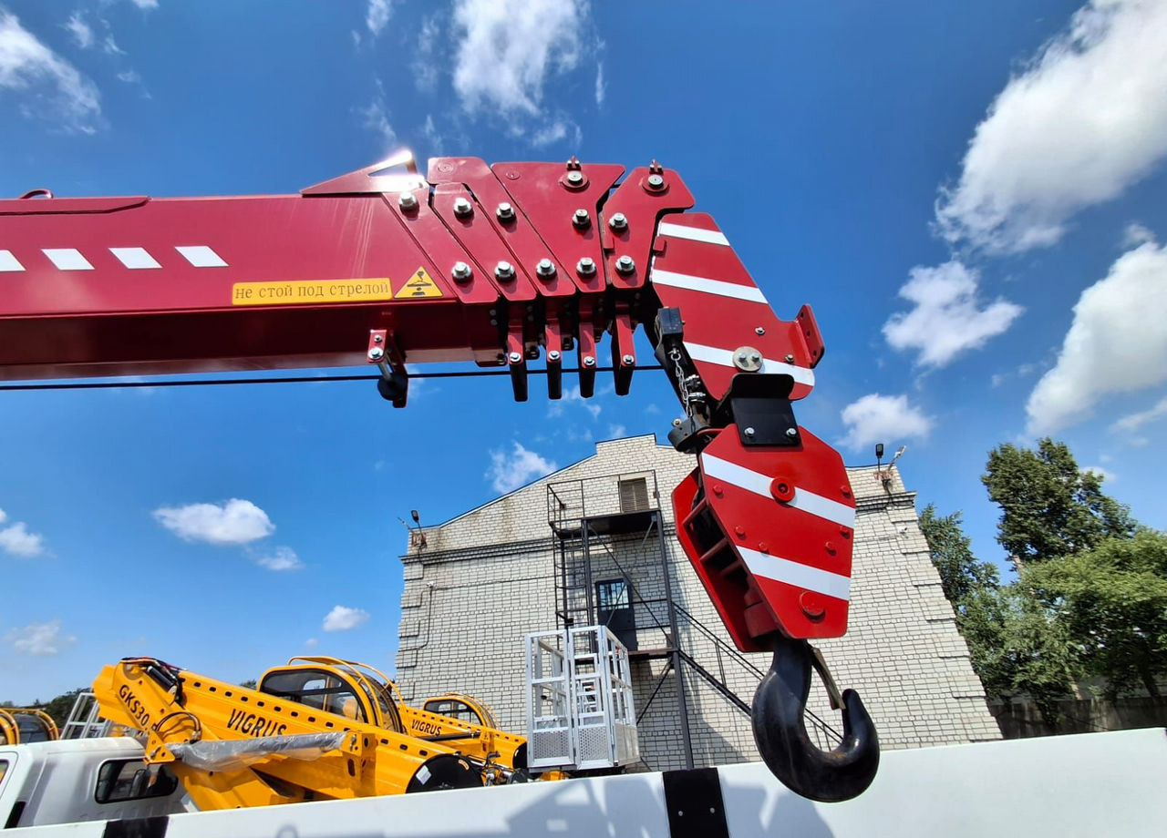 Новый Грузовик бортовой/ Платформа, Автоманипулятор Isuzu Giga (C-series): фото 14 Новый Грузовик бортовой/ Платформа, Автоманипулятор Isuzu Giga (C-series): фото 14