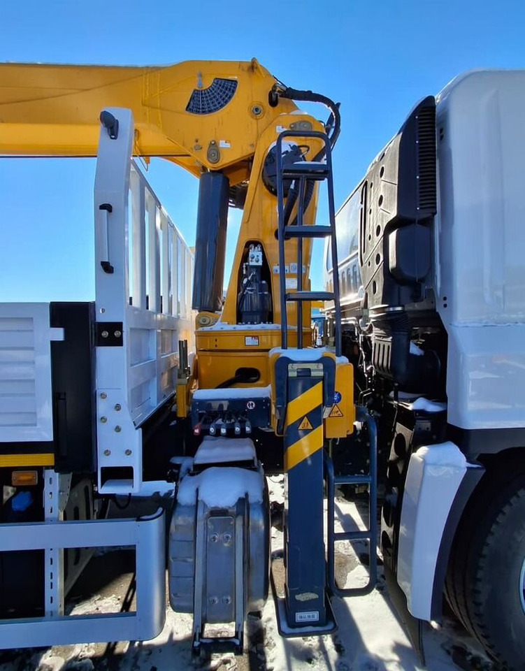 Новый Грузовик бортовой/ Платформа, Автоманипулятор Isuzu Giga (C-series): фото 17