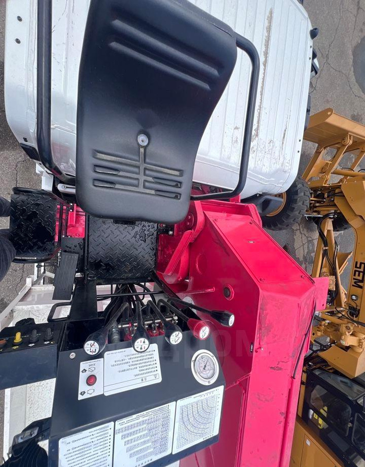 Новый Грузовик бортовой/ Платформа, Автоманипулятор Isuzu Giga: фото 18 Новый Грузовик бортовой/ Платформа, Автоманипулятор Isuzu Giga: фото 18