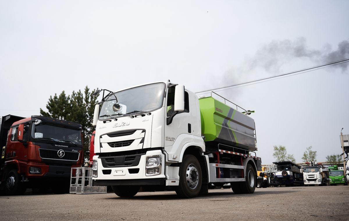 Isuzu Giga - Ассенизатор: фото 1 Isuzu Giga - Ассенизатор: фото 1
