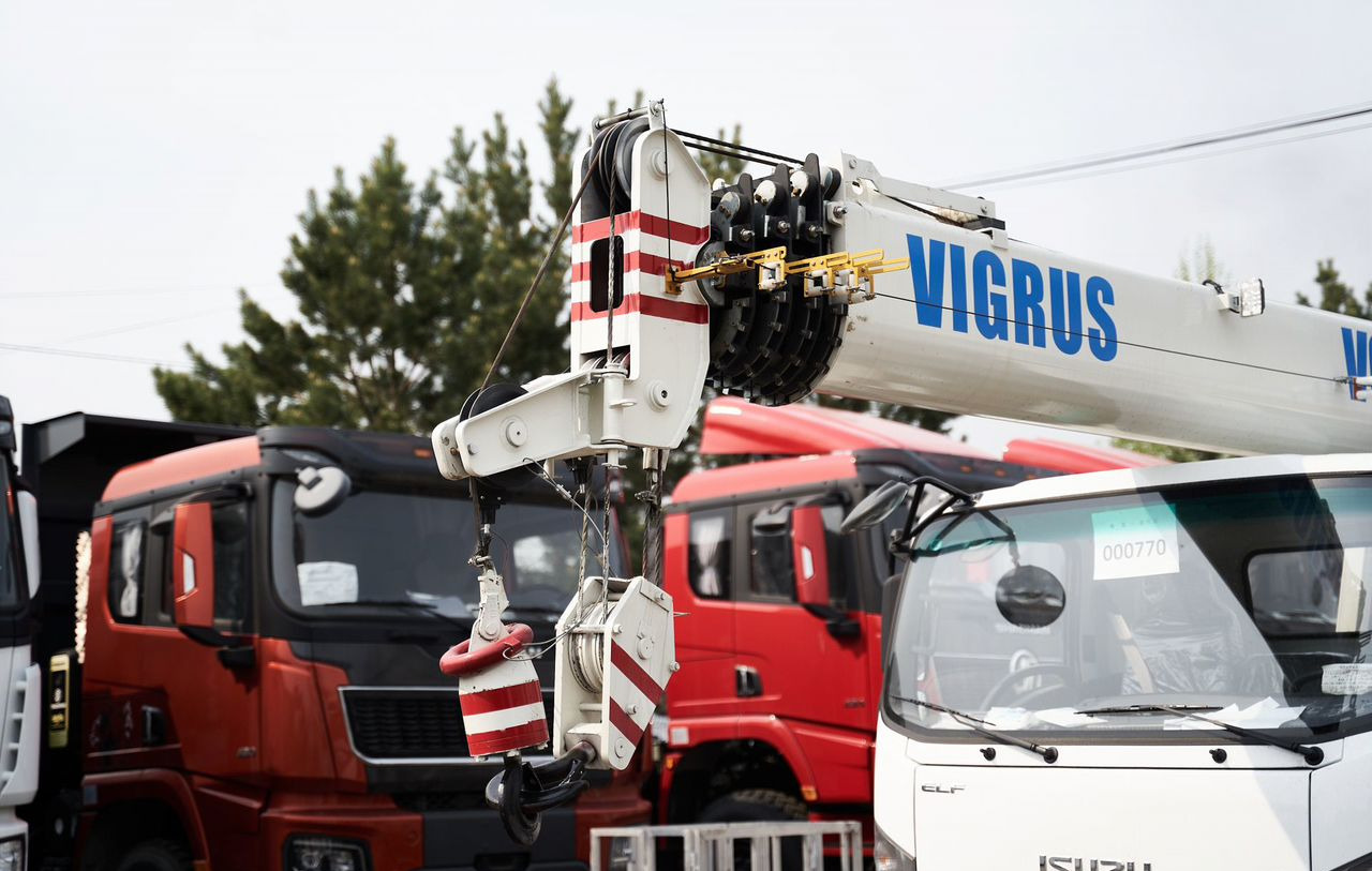 Isuzu STSQ10-WSL - Мобильный кран: фото 3 Isuzu STSQ10-WSL - Мобильный кран: фото 3