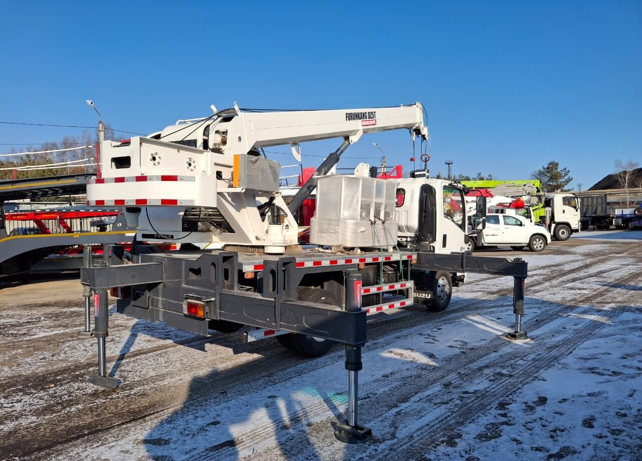 Isuzu STSQ5T - Мобильный кран: фото 2 Isuzu STSQ5T - Мобильный кран: фото 2