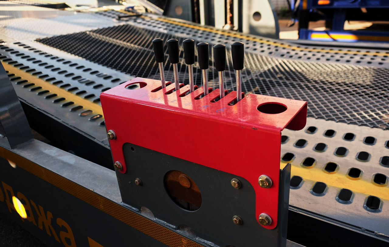 Новый Полуприцеп-автовоз Luxuda LZC9405BG: фото 10