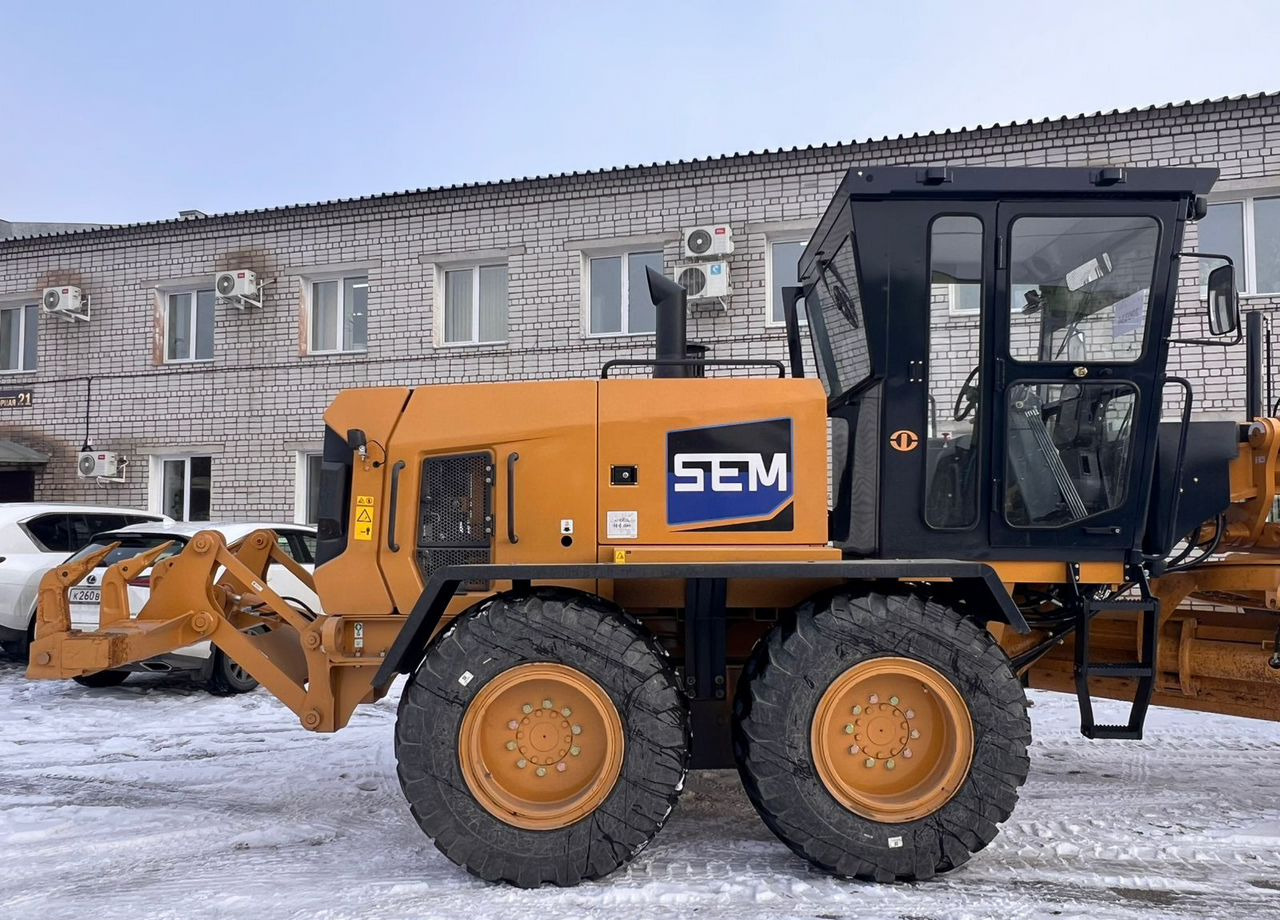 Новый Грейдер SEM 922F: фото 10