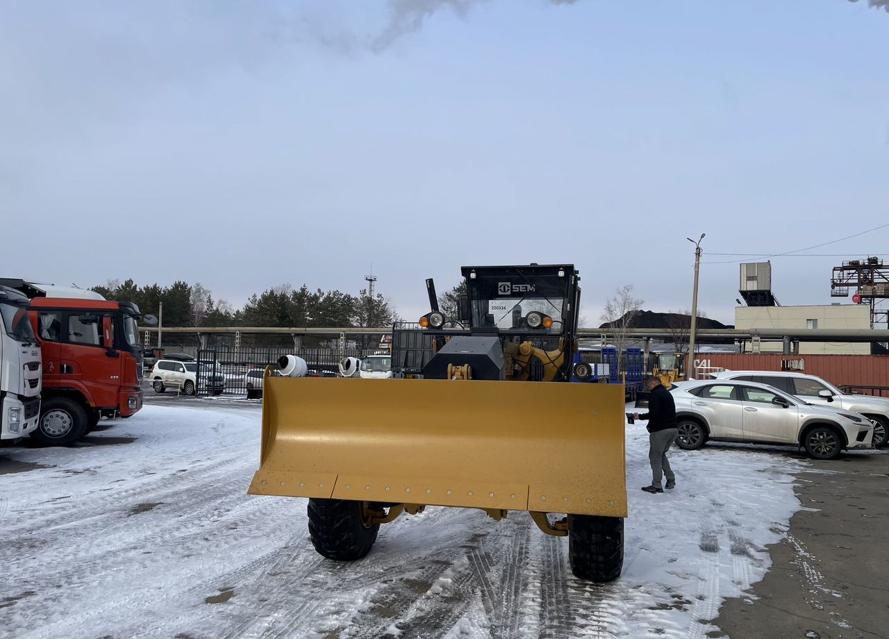 Новый Грейдер SEM 922F: фото 10