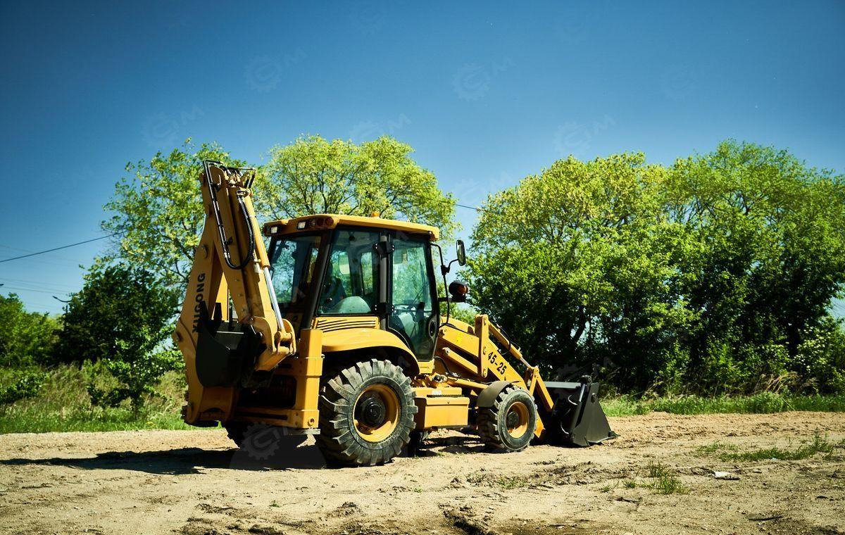 Новый Экскаватор-погрузчик Yugong 45-25: фото 10 Новый Экскаватор-погрузчик Yugong 45-25: фото 10