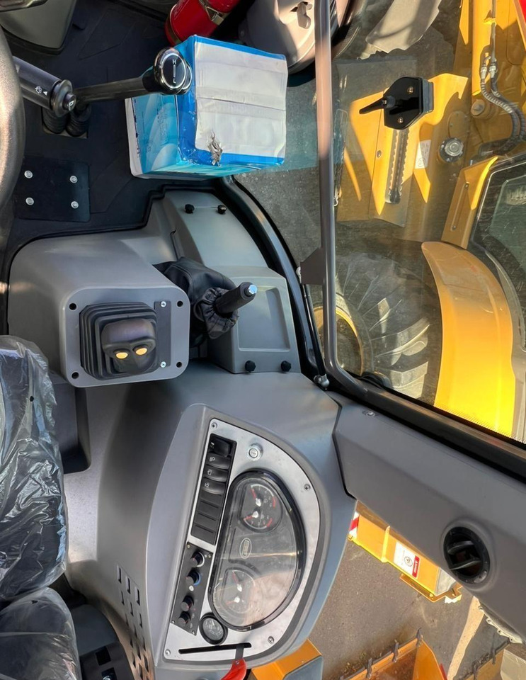 Новый Экскаватор-погрузчик Yugong 488CX: фото 11 Новый Экскаватор-погрузчик Yugong 488CX: фото 11