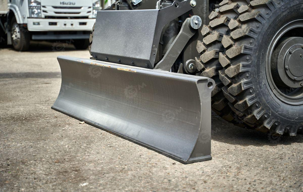 Yugong YG180 - Колёсный экскаватор: фото 3 Yugong YG180 - Колёсный экскаватор: фото 3