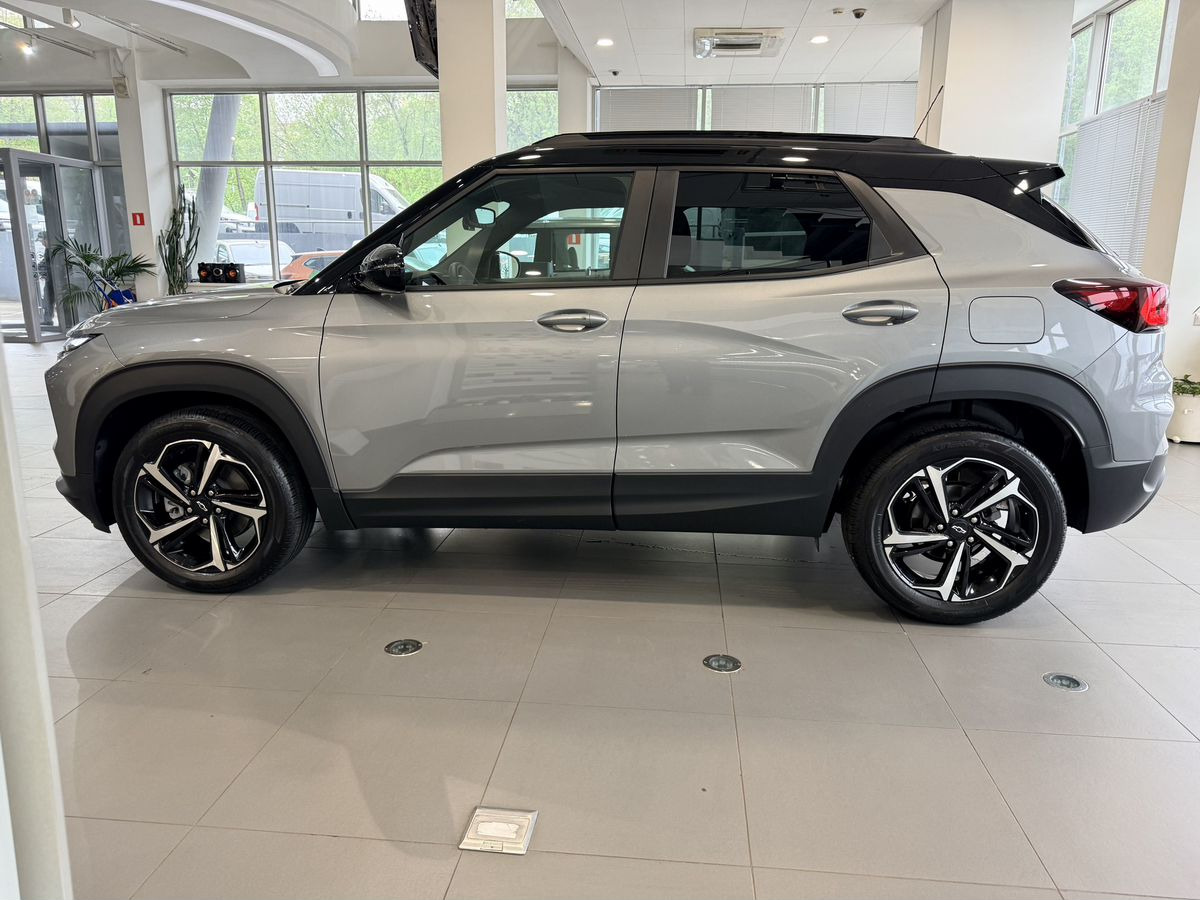 Легковой автомобиль Chevrolet TrailBlazer, III Рестайлинг 1.3 CVT (157 л.с.): фото 12