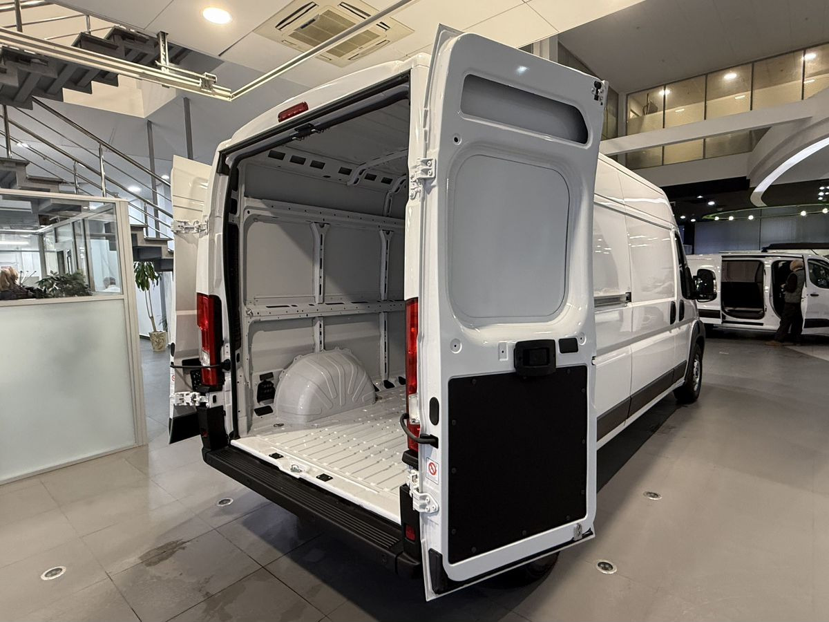 Новый Цельнометаллический фургон Fiat Professional Ducato: фото 12