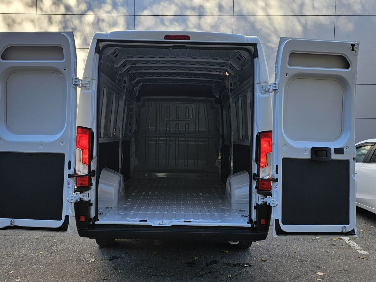 Новый Цельнометаллический фургон Fiat Professional Ducato: фото 13
