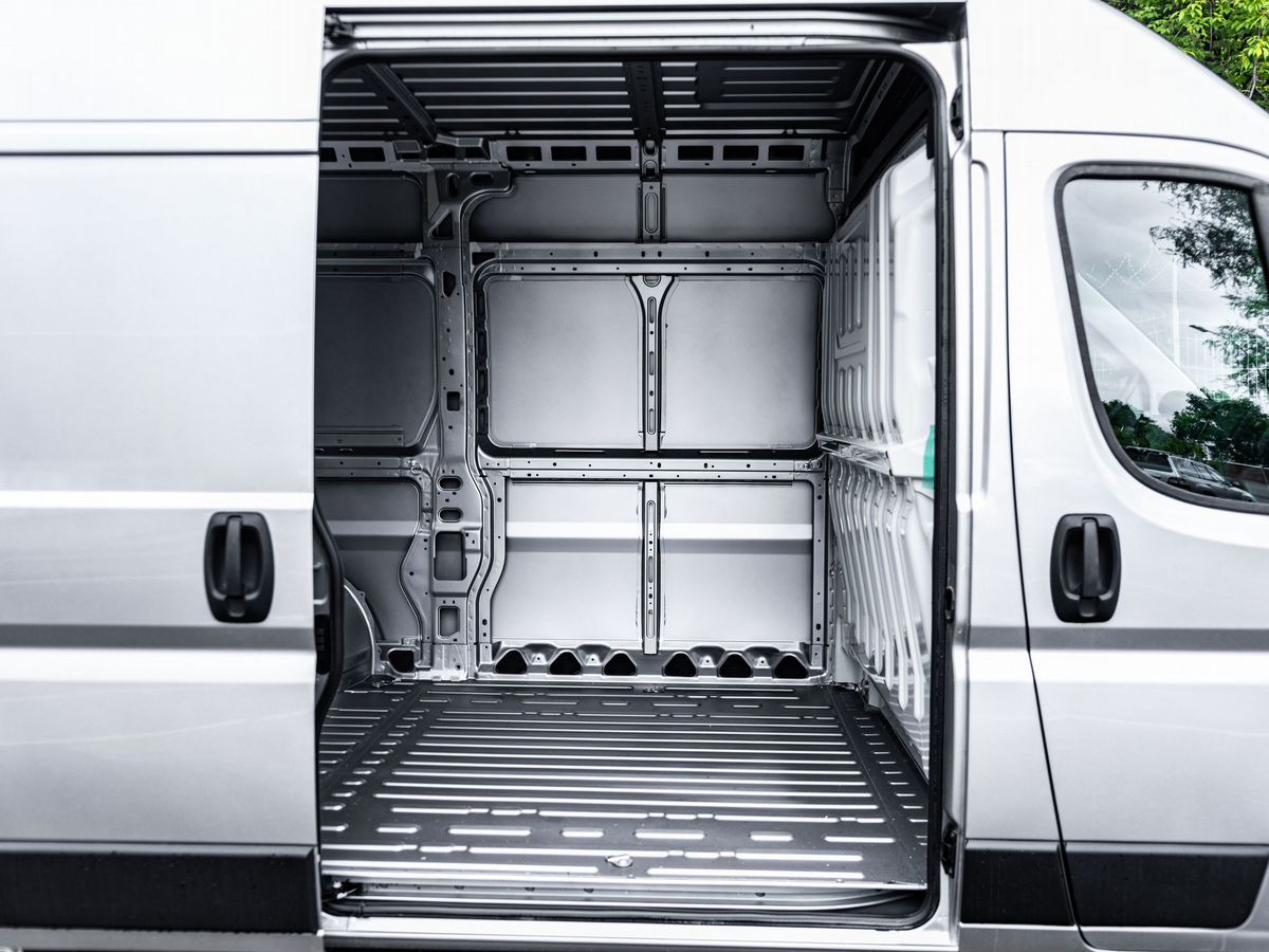 Новый Цельнометаллический фургон Fiat Professional Ducato: фото 14 Новый Цельнометаллический фургон Fiat Professional Ducato: фото 14