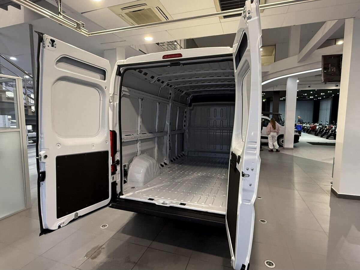 Новый Цельнометаллический фургон Fiat Professional Ducato: фото 13