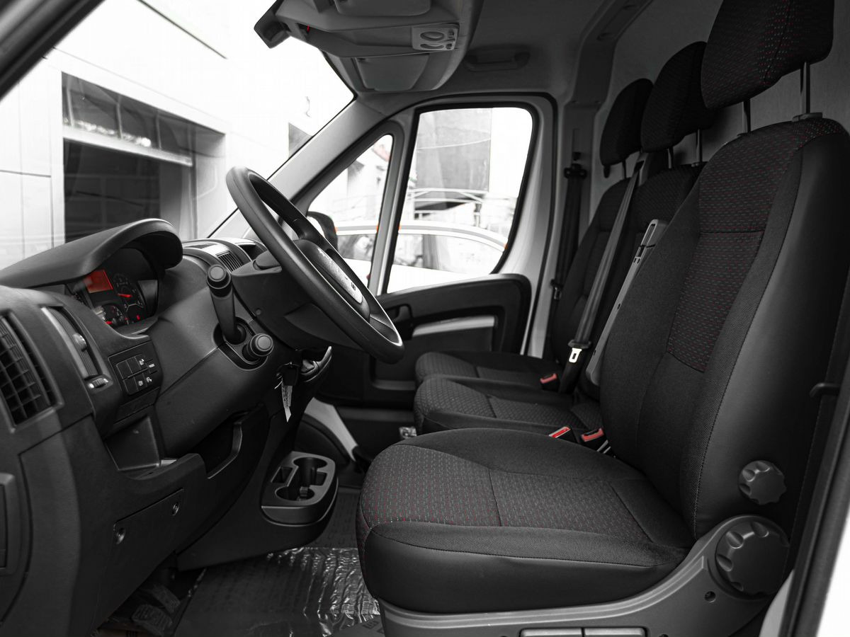 Новый Цельнометаллический фургон Peugeot Boxer: фото 12 Новый Цельнометаллический фургон Peugeot Boxer: фото 12