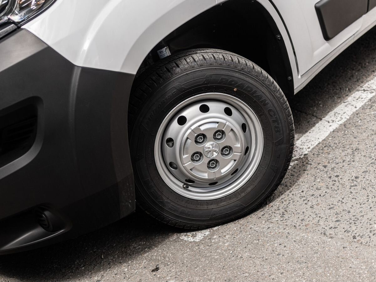 Новый Грузопассажирский фургон Peugeot Boxer: фото 10 Новый Грузопассажирский фургон Peugeot Boxer: фото 10