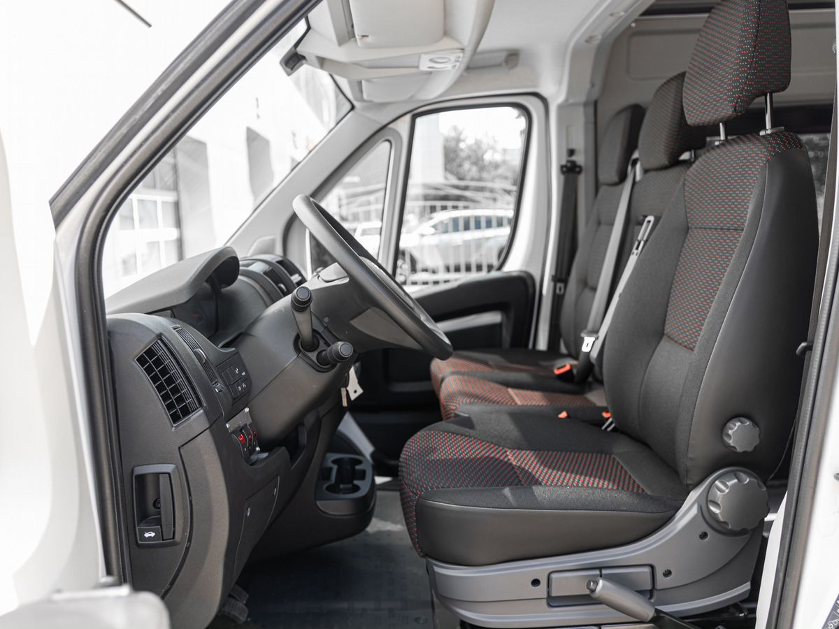 Новый Грузопассажирский фургон Peugeot Boxer: фото 16 Новый Грузопассажирский фургон Peugeot Boxer: фото 16