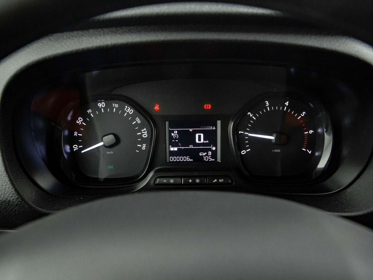 Новый Цельнометаллический фургон Peugeot Expert: фото 14 Новый Цельнометаллический фургон Peugeot Expert: фото 14