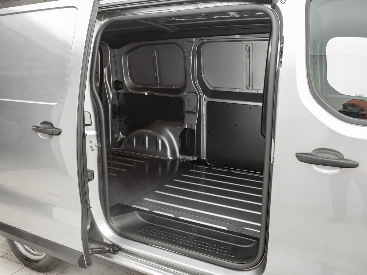 Новый Цельнометаллический фургон Peugeot Expert: фото 11 Новый Цельнометаллический фургон Peugeot Expert: фото 11