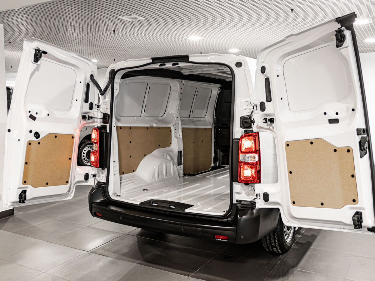 Новый Цельнометаллический фургон Peugeot Expert: фото 7 Новый Цельнометаллический фургон Peugeot Expert: фото 7