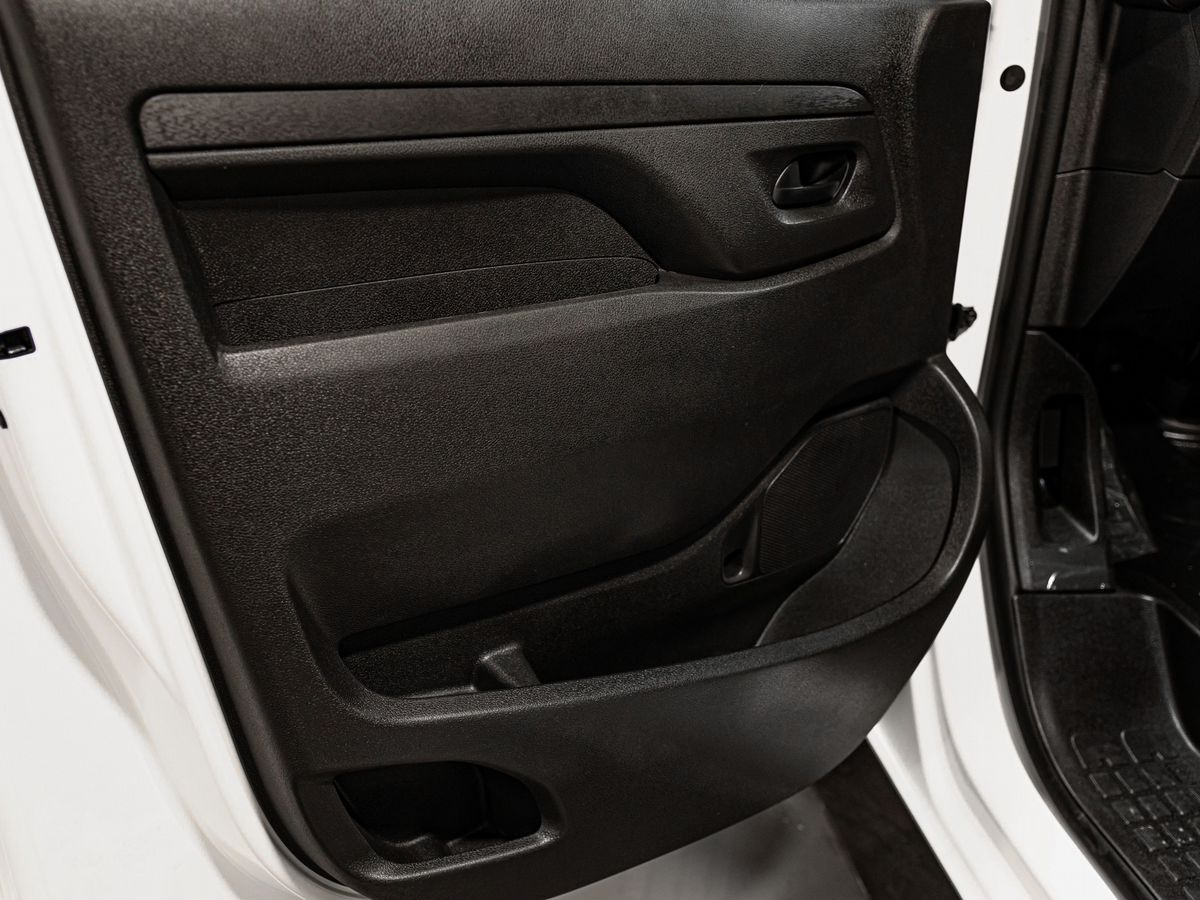 Новый Цельнометаллический фургон Peugeot Expert: фото 20 Новый Цельнометаллический фургон Peugeot Expert: фото 20