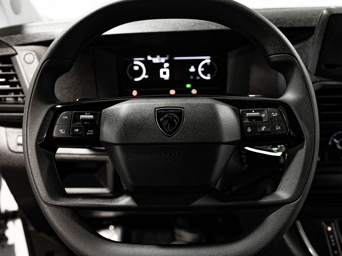 Peugeot Expert - Цельнометаллический фургон: фото 1 Peugeot Expert - Цельнометаллический фургон: фото 1