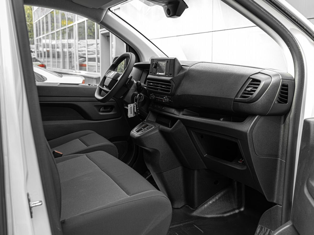 Новый Цельнометаллический фургон Peugeot Expert: фото 15