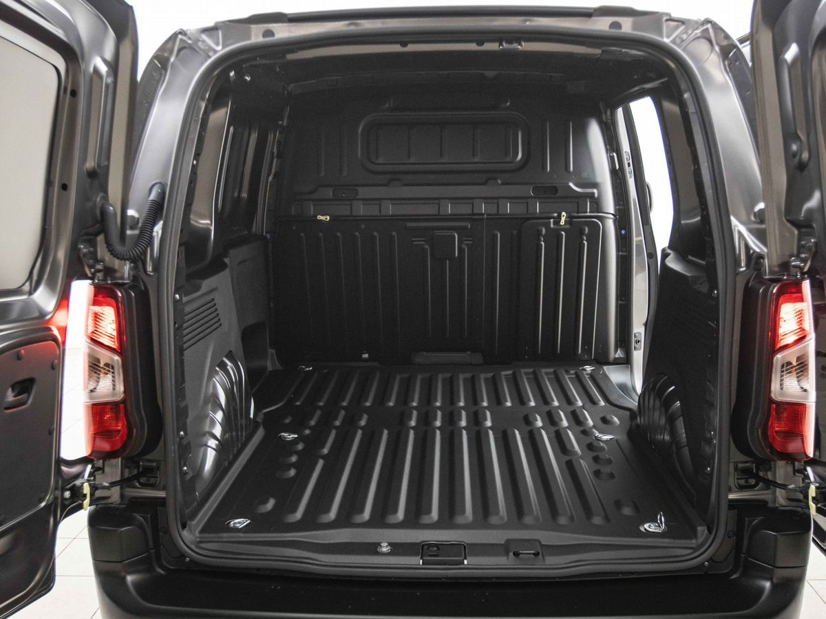 Новый Цельнометаллический фургон Peugeot Partner: фото 10