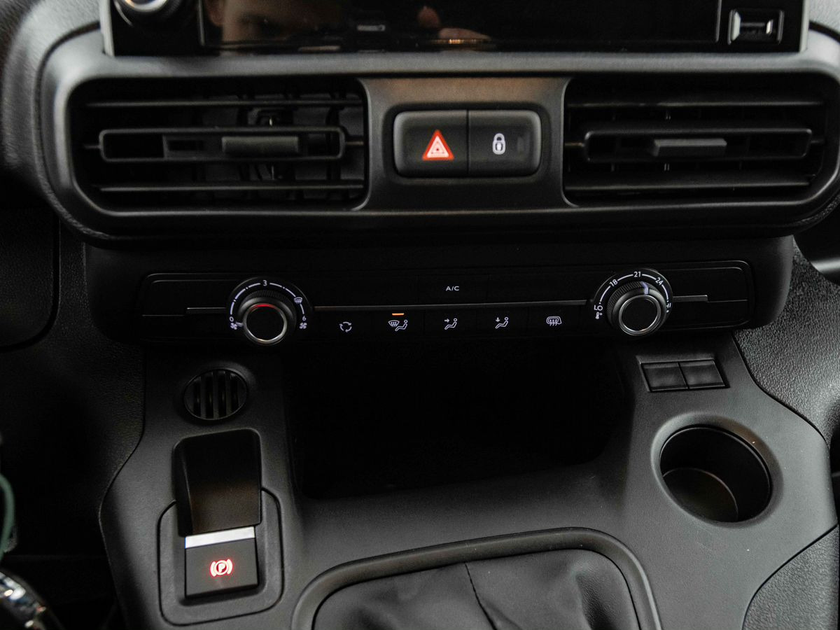 Новый Цельнометаллический фургон Peugeot Partner: фото 18