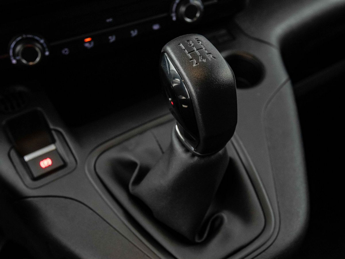 Новый Цельнометаллический фургон Peugeot Partner: фото 19