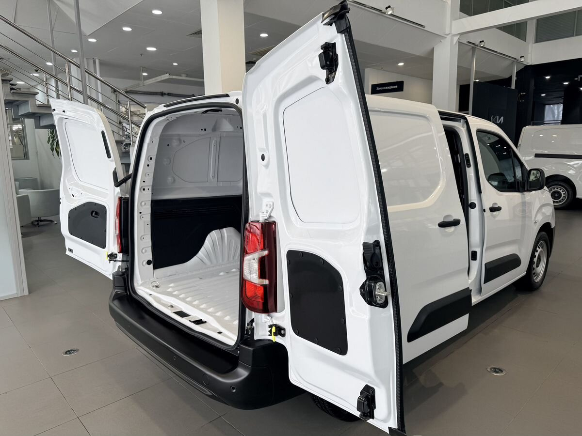 Новый Цельнометаллический фургон Peugeot Partner: фото 20 Новый Цельнометаллический фургон Peugeot Partner: фото 20