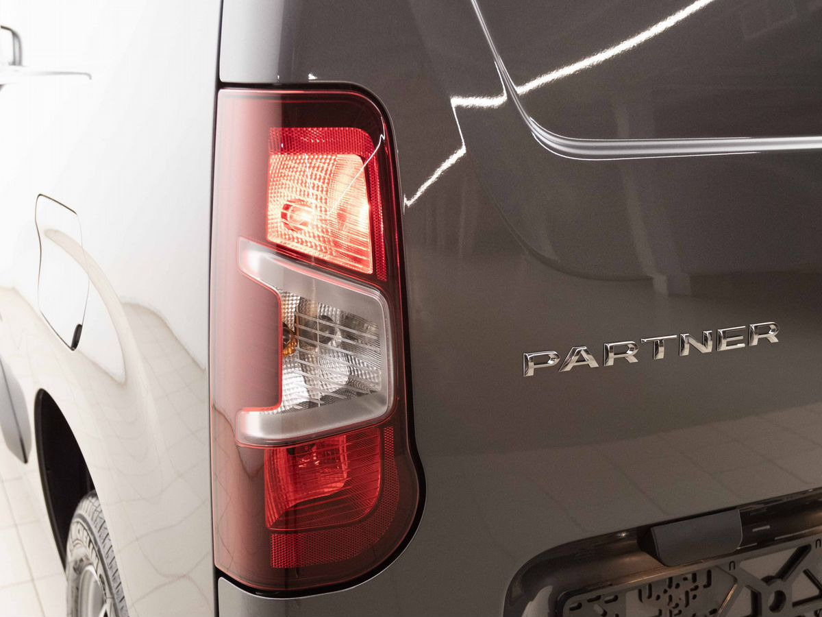 Новый Цельнометаллический фургон Peugeot Partner: фото 12