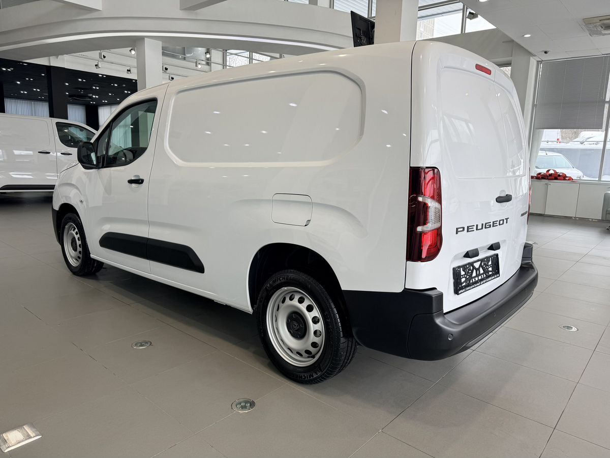 Новый Цельнометаллический фургон Peugeot Partner: фото 6 Новый Цельнометаллический фургон Peugeot Partner: фото 6