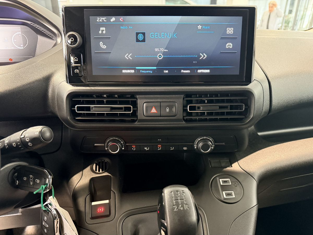 Новый Цельнометаллический фургон Peugeot Partner: фото 32 Новый Цельнометаллический фургон Peugeot Partner: фото 32