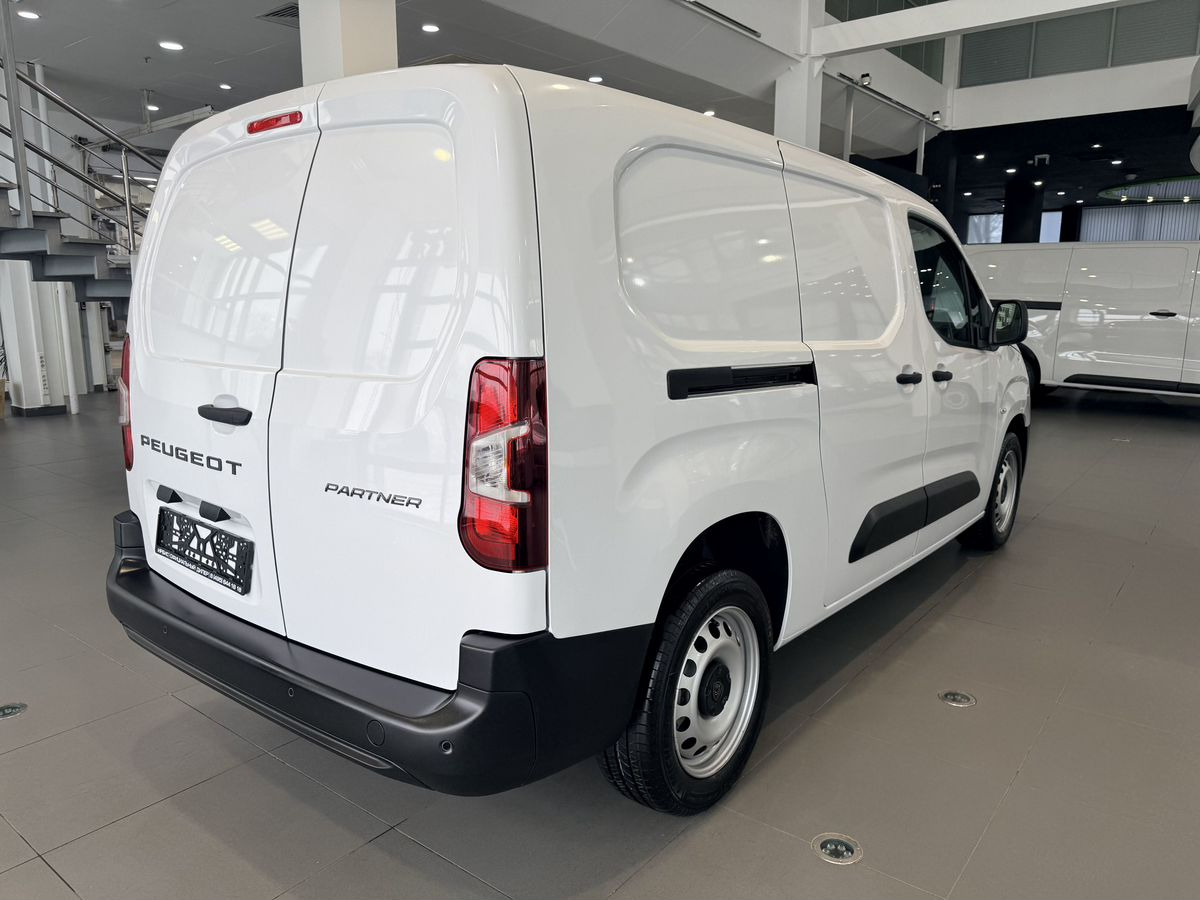 Новый Цельнометаллический фургон Peugeot Partner: фото 11 Новый Цельнометаллический фургон Peugeot Partner: фото 11
