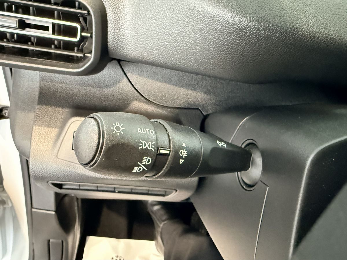 Новый Цельнометаллический фургон Peugeot Partner: фото 39 Новый Цельнометаллический фургон Peugeot Partner: фото 39