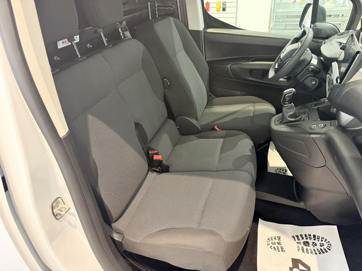 Новый Цельнометаллический фургон Peugeot Partner: фото 24 Новый Цельнометаллический фургон Peugeot Partner: фото 24